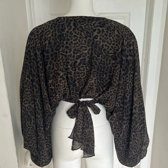 Kendall Lane Top Blouse Leopard Print Green Balloon Sleeve V-neck Sz S $285 Boho - Picture 5 of 9
